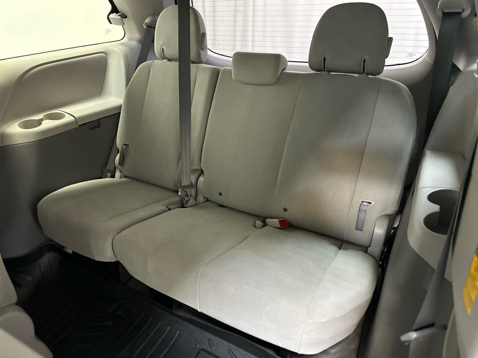 Used 2014 Toyota Sienna L FWD image 18