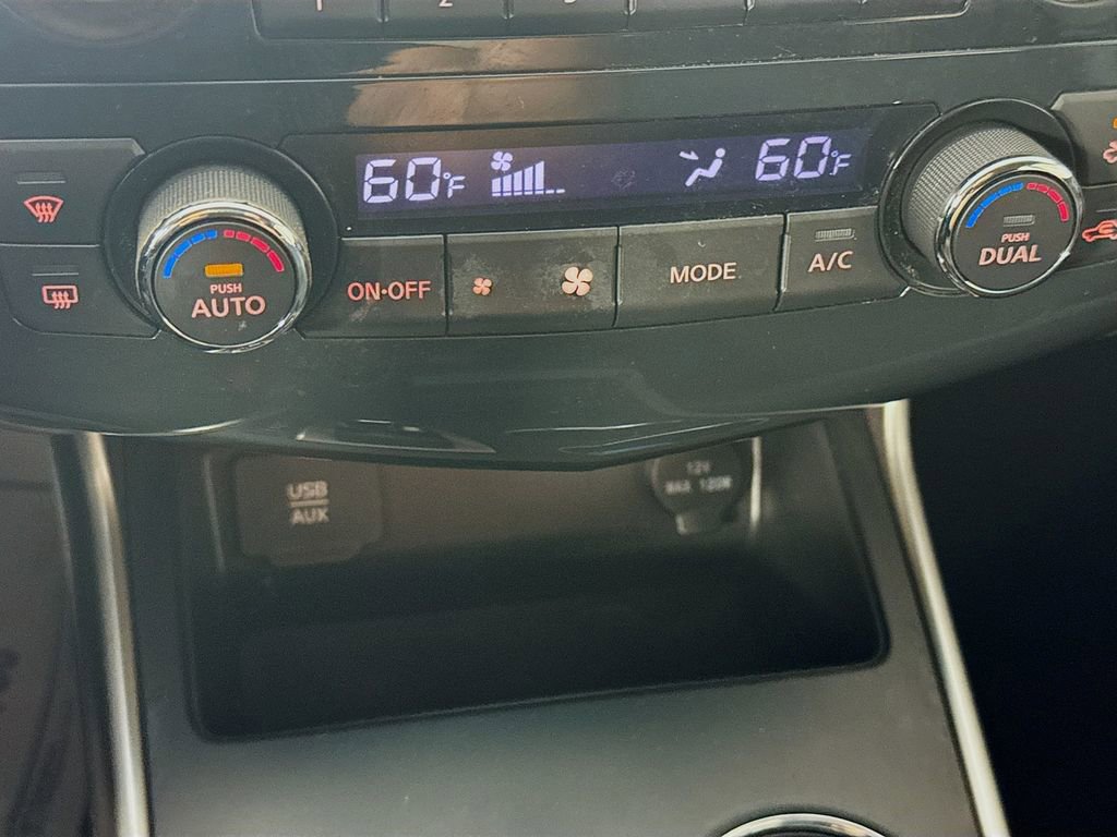 Used 2015 Nissan Altima 2.5 SV FWD image 17