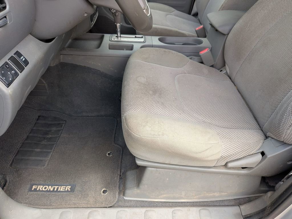 Used 2019 Nissan Frontier SV w/ Value Truck Package RWD image 15