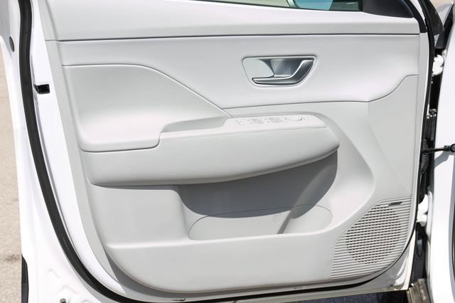 New 2026 Hyundai Kona Limited FWD image 10