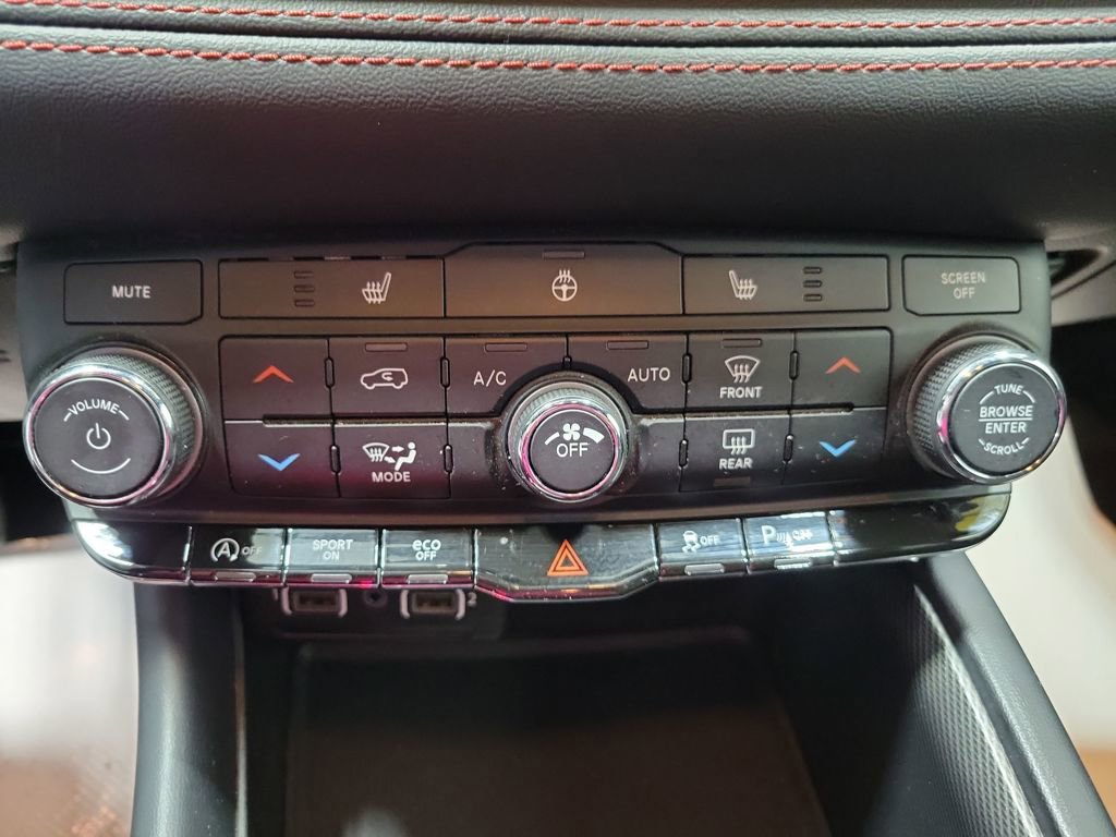 Used 2024 Dodge Durango GT image 39