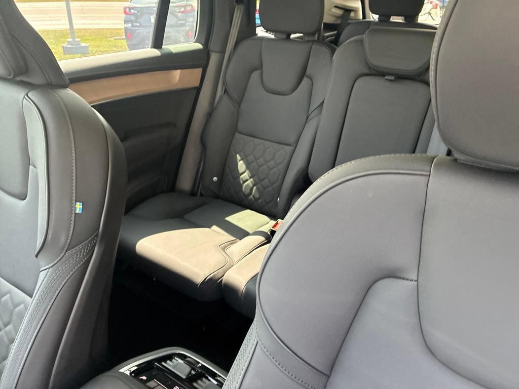 Certified 2026 Volvo XC90 B6 Plus AWD/4WD image 11
