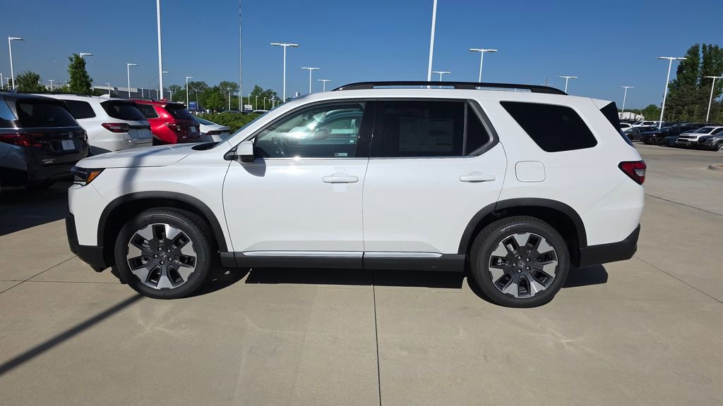 Used 2026 Honda Pilot Touring image 2