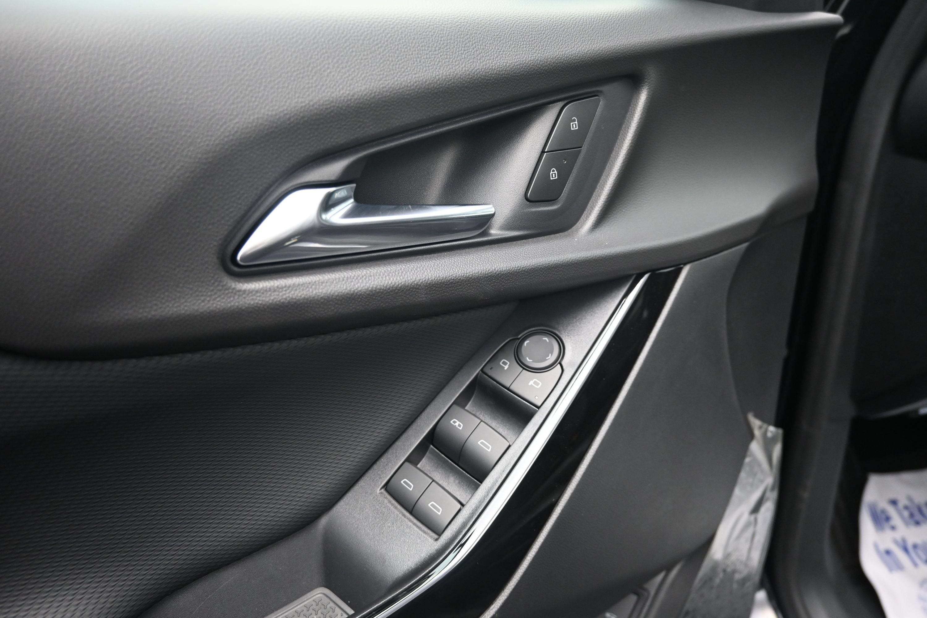 New 2027 Chevrolet Equinox LT w/ Convenience Package II FWD image 28
