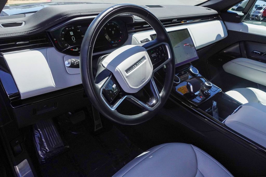 Used 2023 Land Rover Range Rover Sport SE image 12
