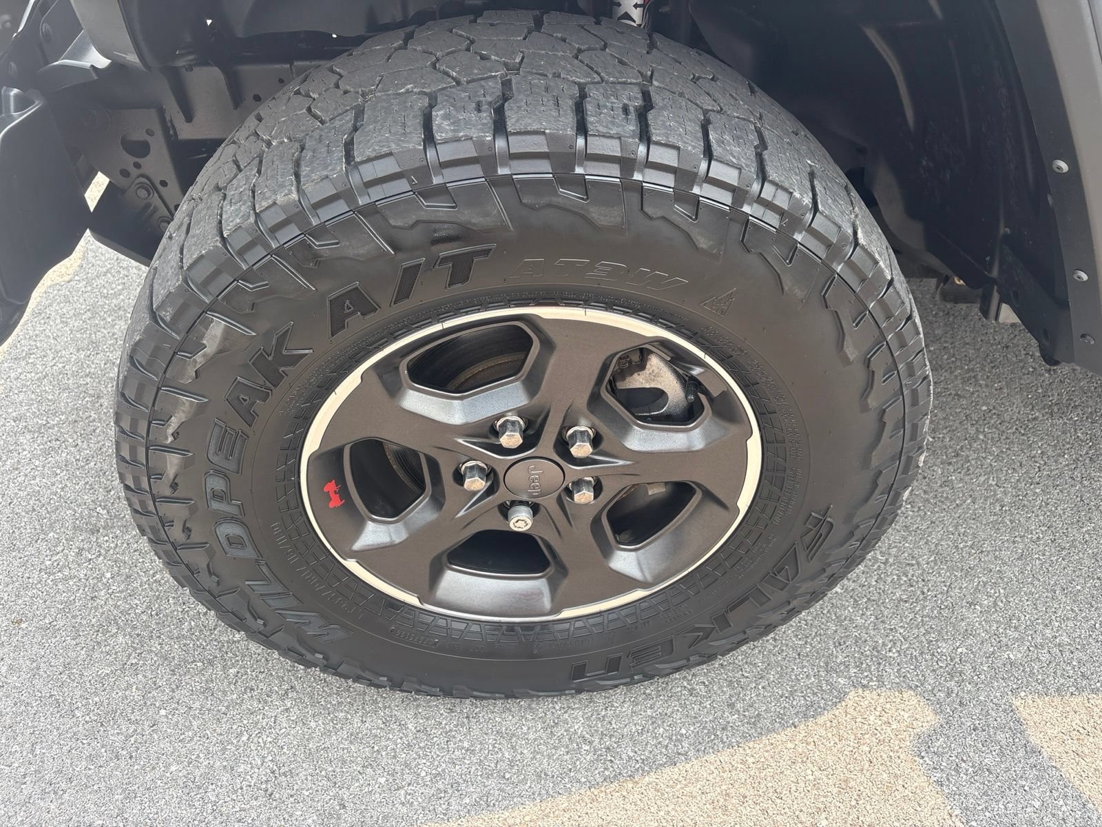 Used 2021 Jeep Gladiator Rubicon AWD/4WD image 11