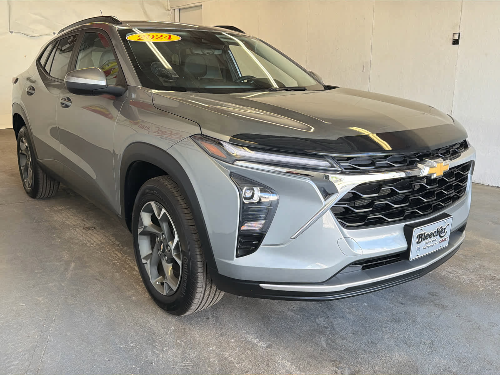 Used 2024 Chevrolet Trax LT image 4