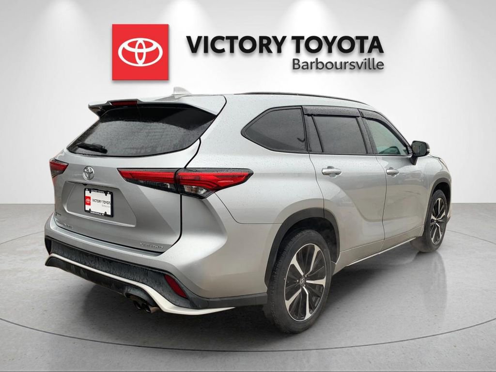 Used 2022 Toyota Highlander XSE image 7