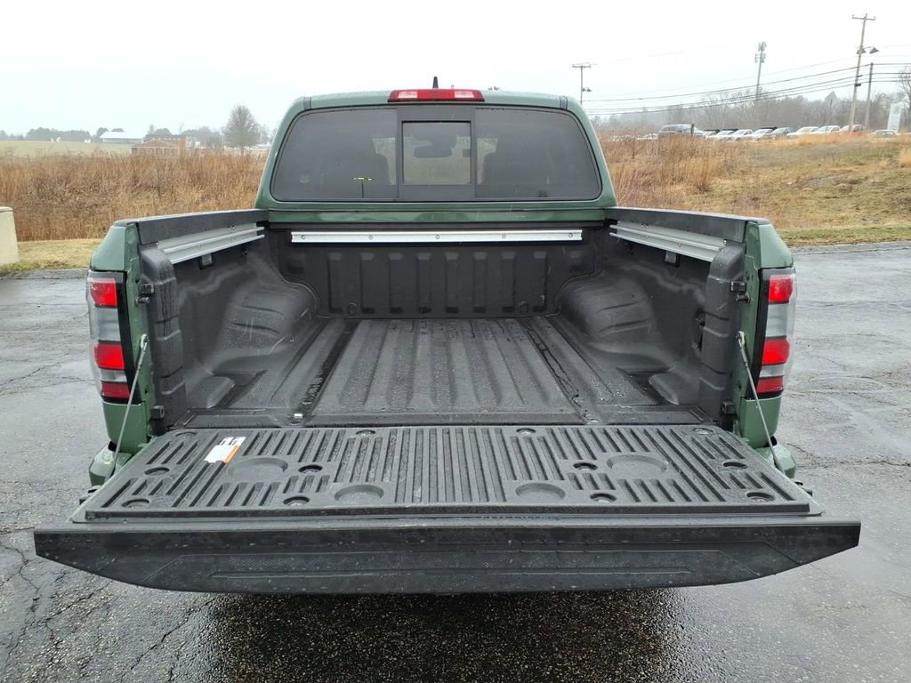 Used 2022 Nissan Frontier SV w/ SV Premium Package image 11