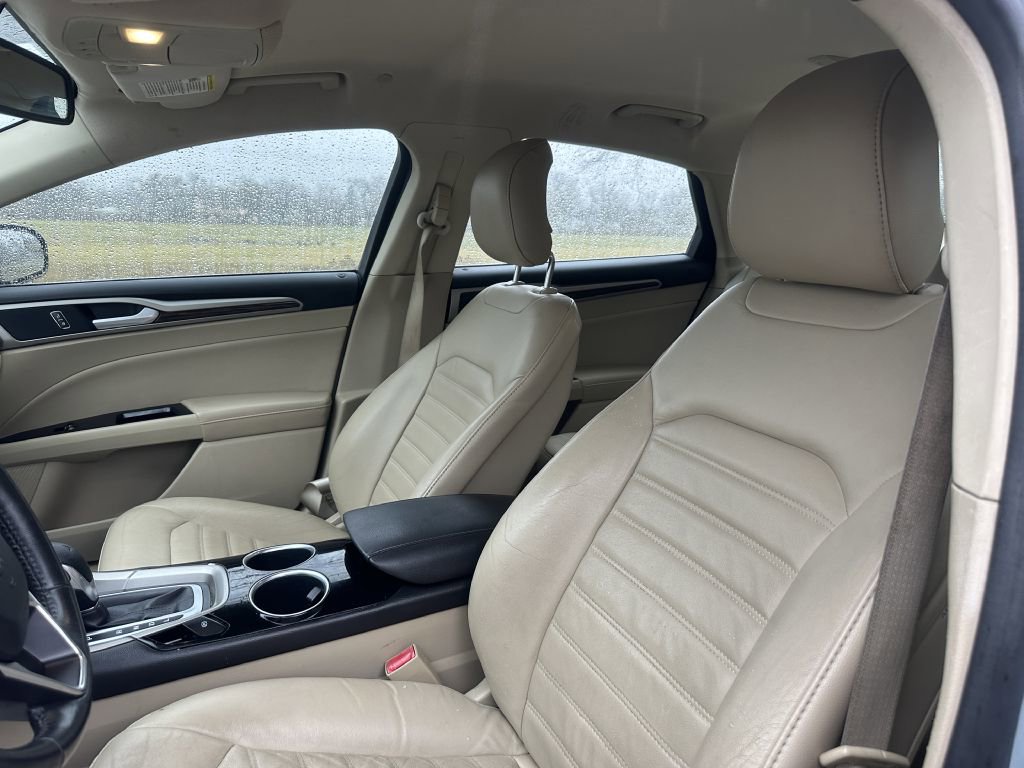 Used 2013 Ford Fusion SE image 22