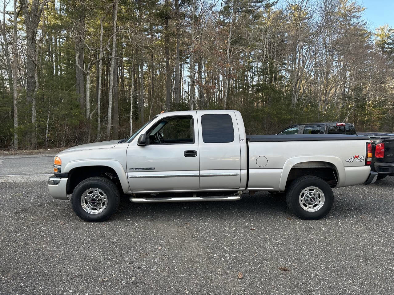 Used 2007 GMC Sierra 2500 SLE w/ Snow Plow Prep Package image 5