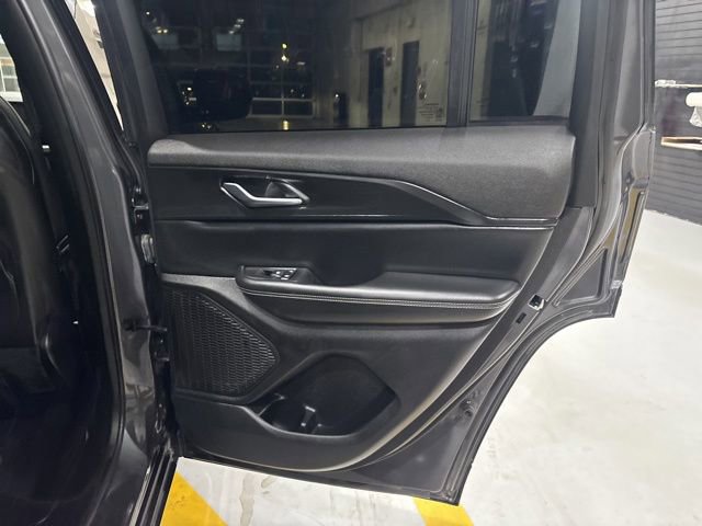 Used 2023 Jeep Grand Cherokee Altitude AWD/4WD image 38