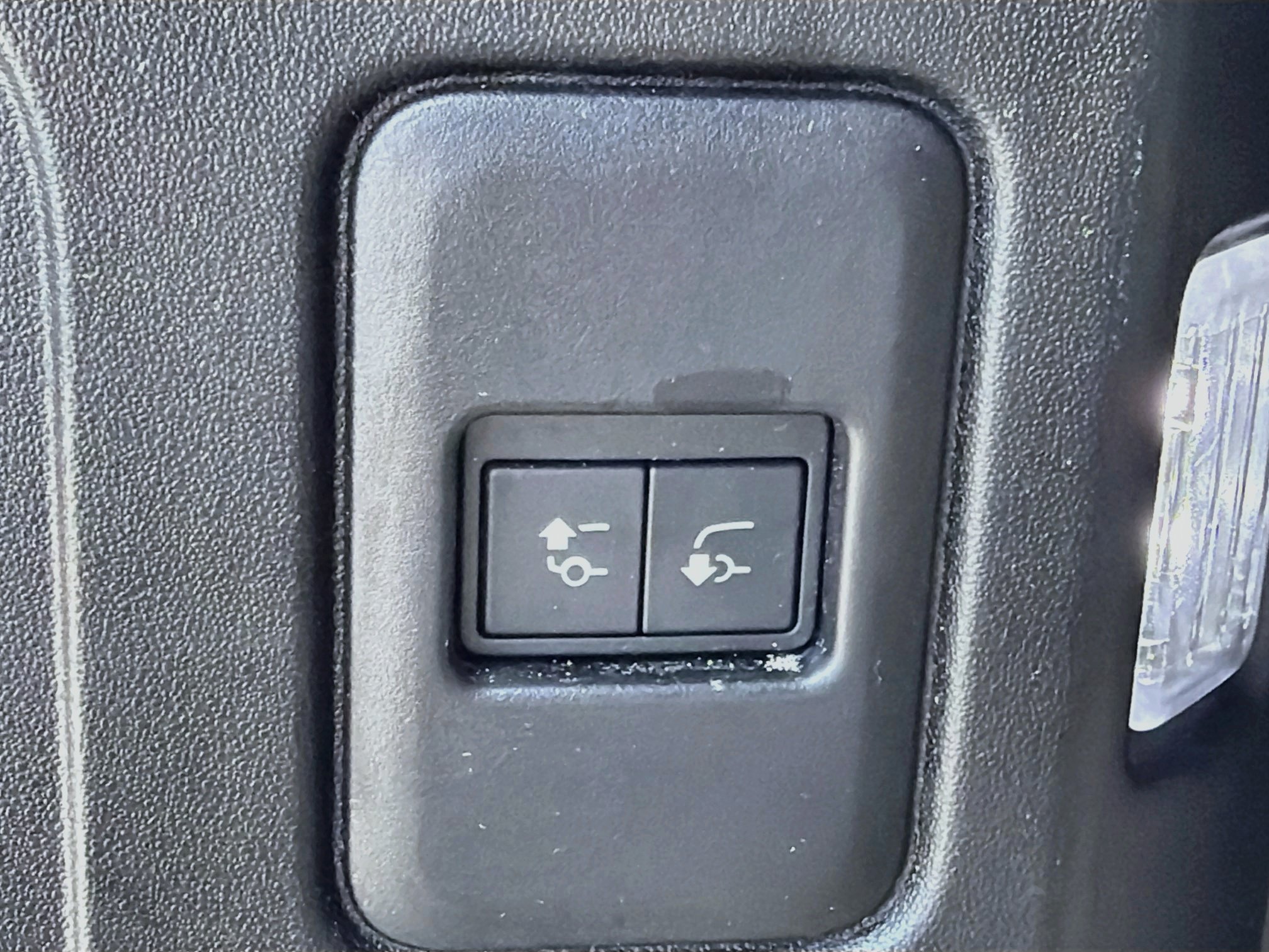 Used 2025 Land Rover Defender 130 X AWD/4WD image 13