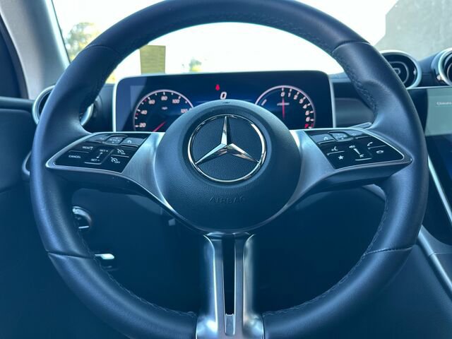 Used 2025 Mercedes-Benz GLC 350e 4MATIC image 28