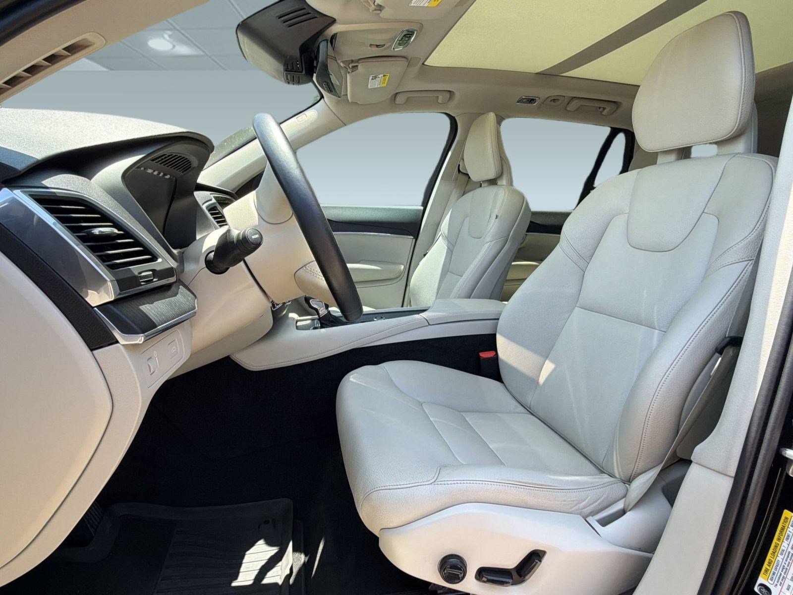 Used 2020 Volvo XC90 T5 Momentum w/ Protection Package Premier FWD image 5
