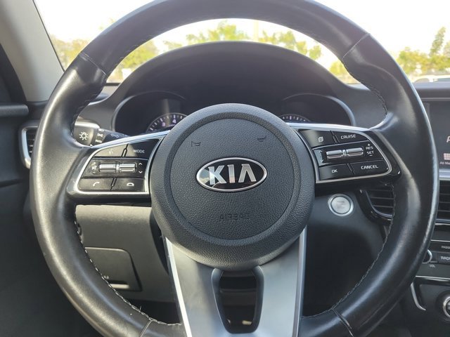 Used 2020 Kia Optima SE image 10