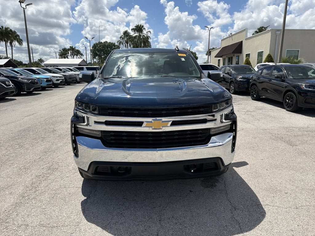 Used 2022 Chevrolet Silverado 1500 LT AWD/4WD image 9