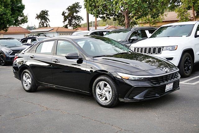 Used 2024 Hyundai Elantra SE image 5