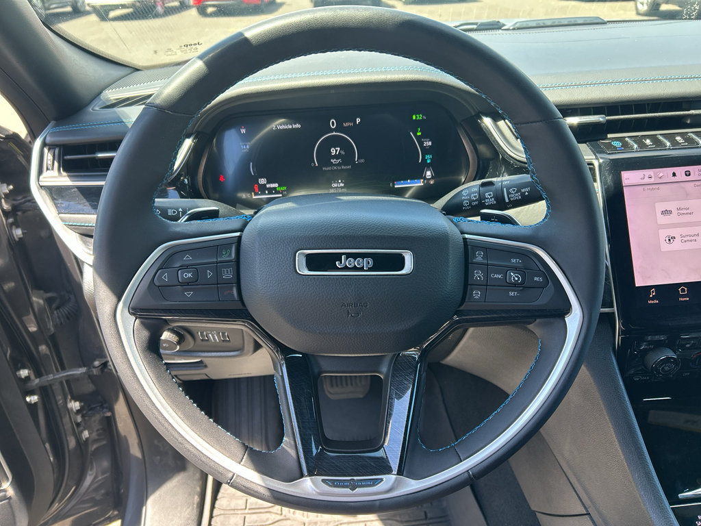Used 2022 Jeep Grand Cherokee Trailhawk w/ Advanced Protech Group II AWD/4WD image 20