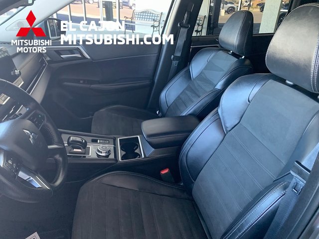 Used 2024 Mitsubishi Outlander SE image 14
