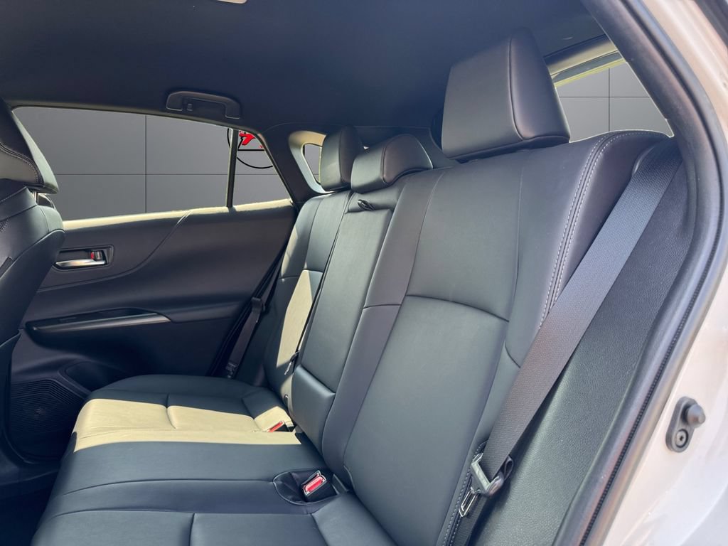 Certified 2024 Toyota Venza XLE AWD/4WD image 18