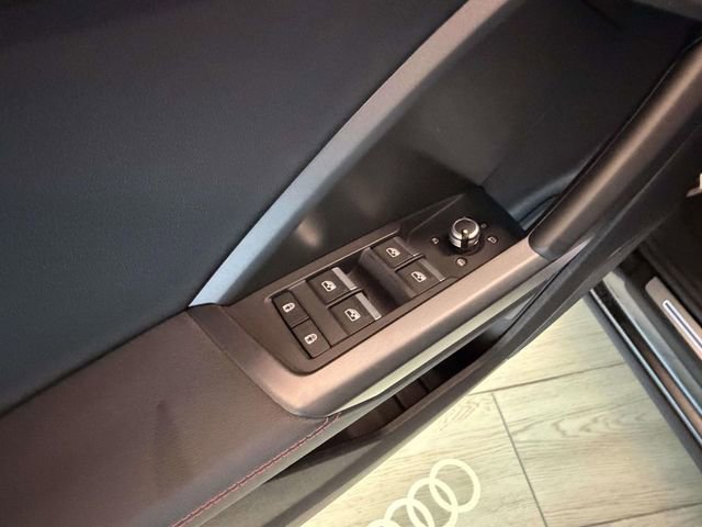 Certified 2025 Audi Q3 2.0T Premium Plus w/ Premium Plus Package image 18