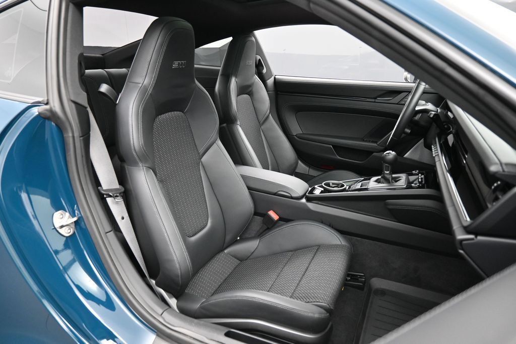 Used 2024 Porsche 911 Carrera T RWD image 28