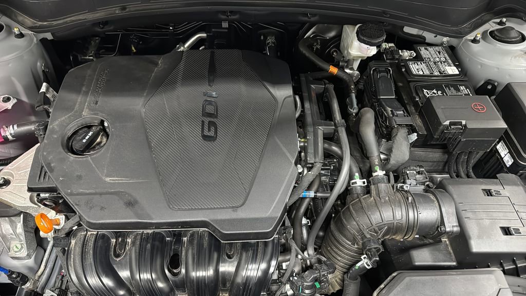 Used 2025 Kia Sportage SX image 28