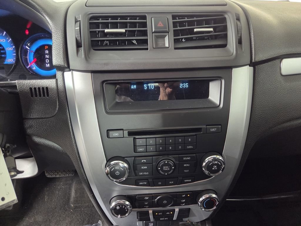 Used 2011 Ford Fusion SE w/ Appearance Pkg image 11