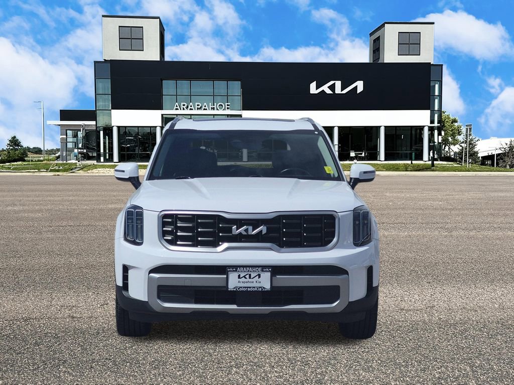 Certified 2023 Kia Telluride S w/ S Sunroof Package AWD/4WD image 4