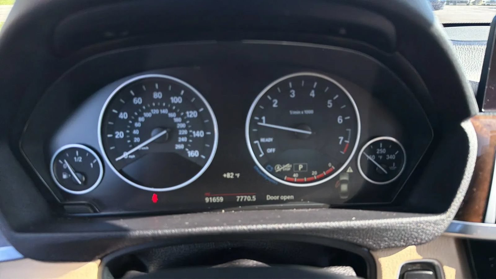 Used 2017 BMW 320i xDrive Sedan AWD/4WD image 13