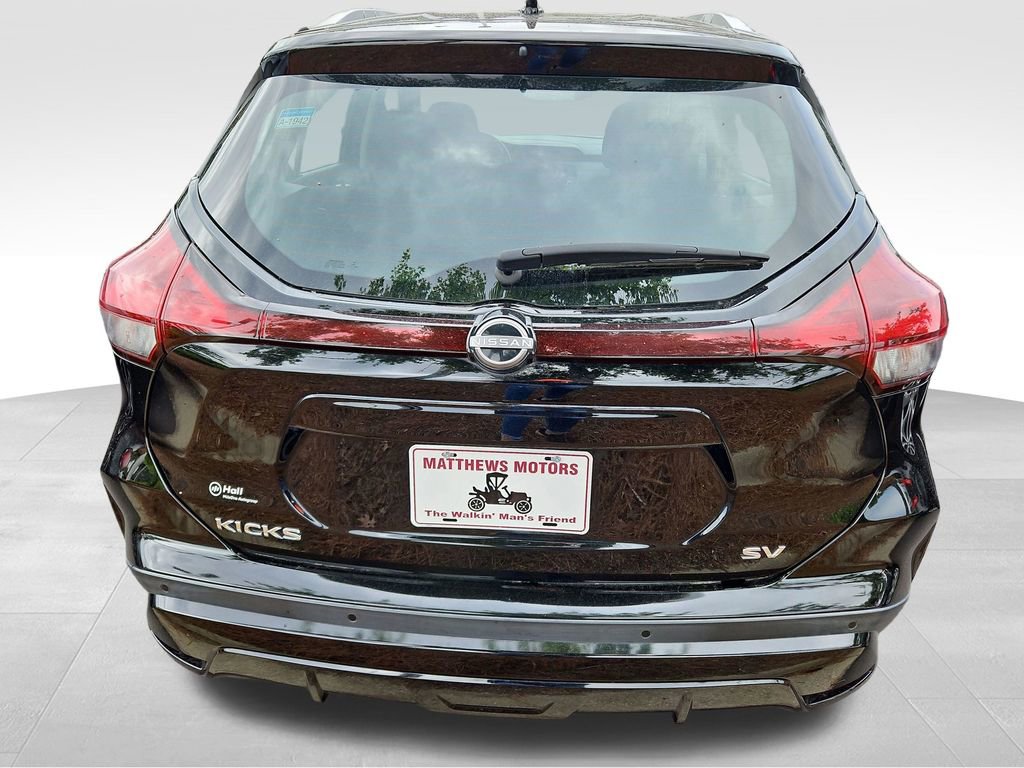 Used 2022 Nissan Kicks SV FWD image 5