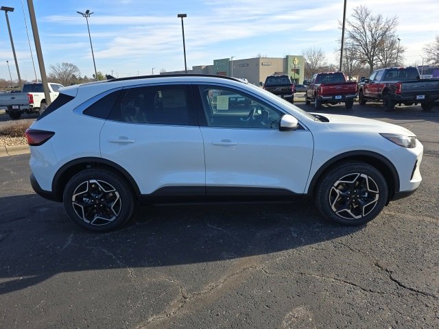 New 2026 Ford Escape Platinum w/ Class II Trailer Tow Package image 6