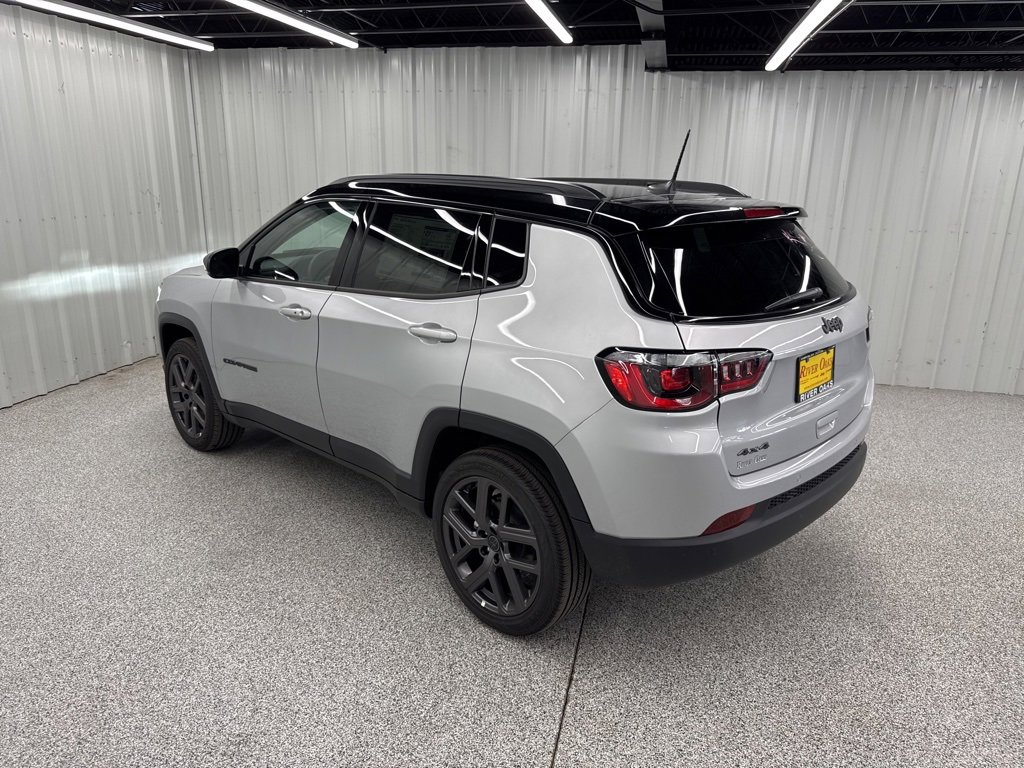 New 2025 Jeep Compass Limited w/ Sun & Sound Group image 4