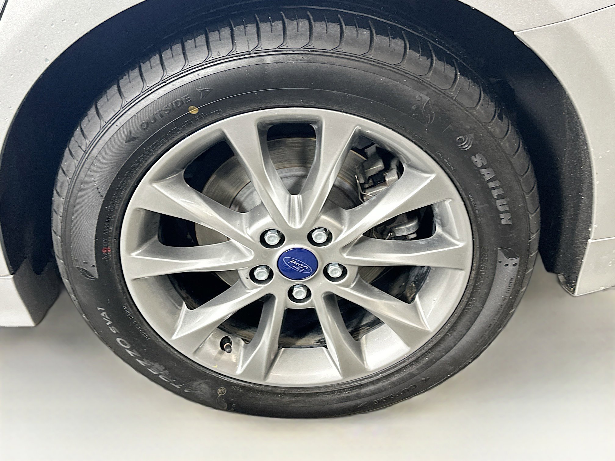 Used 2017 Ford Fusion SE FWD image 11