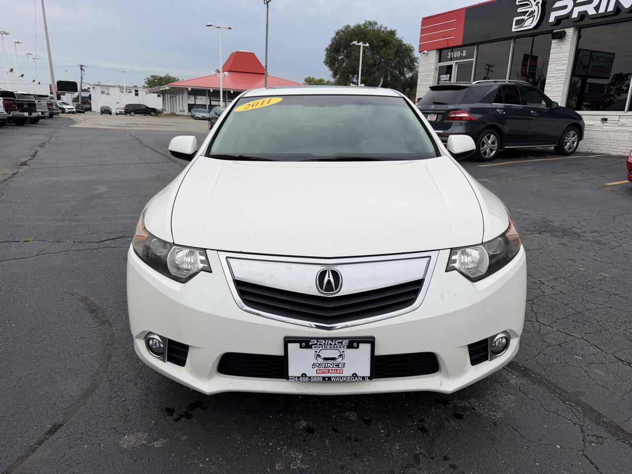 Used 2011 Acura TSX w/ Technology Package FWD image 2