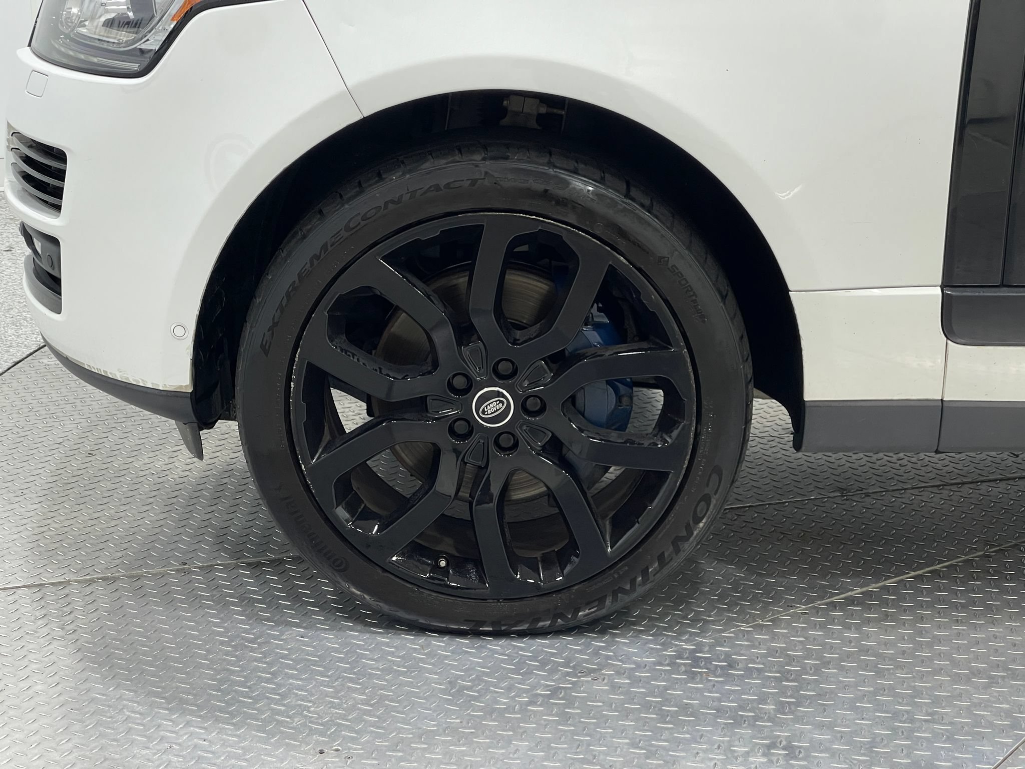 Used 2015 Land Rover Range Rover Supercharged AWD/4WD image 34