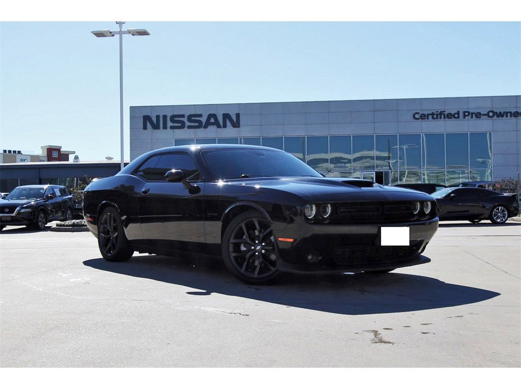 Used 2020 Dodge Challenger R/T w/ Blacktop Package image 1