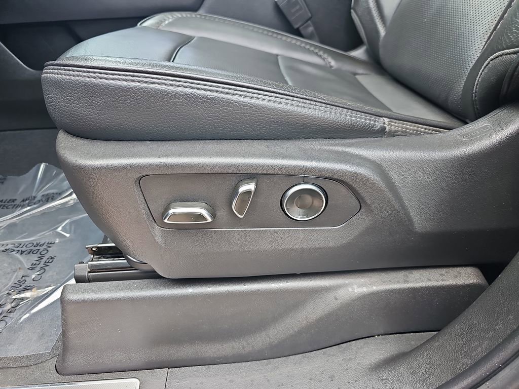 Used 2024 GMC Sierra 2500 Denali w/ Denali Reserve Package image 30