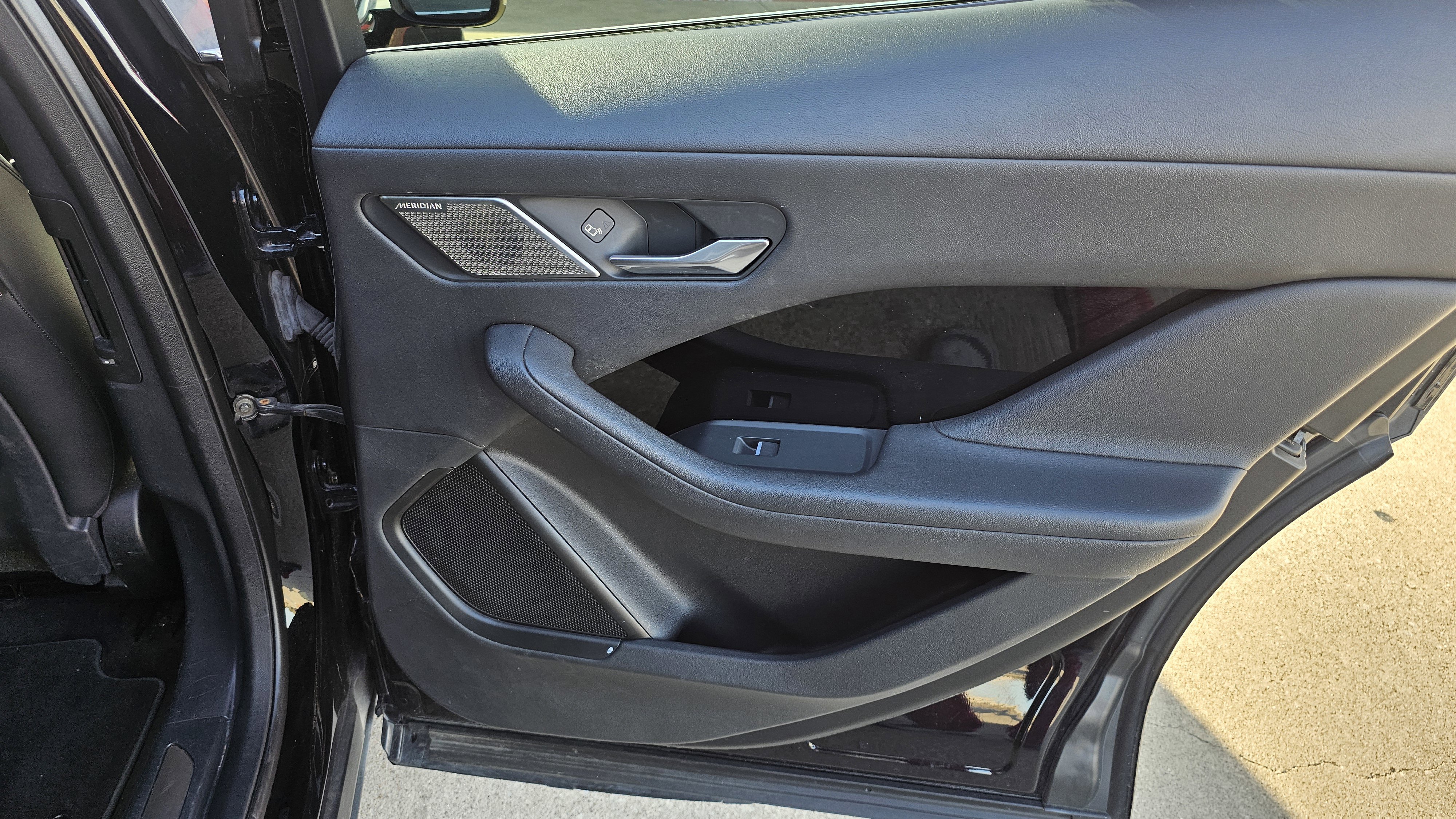 Used 2020 Jaguar I-PACE S image 29