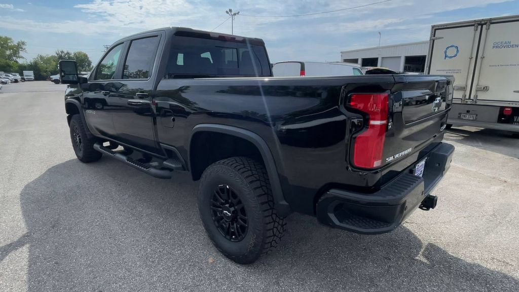 New 2026 Chevrolet Silverado 2500 ZR2 AWD/4WD image 8