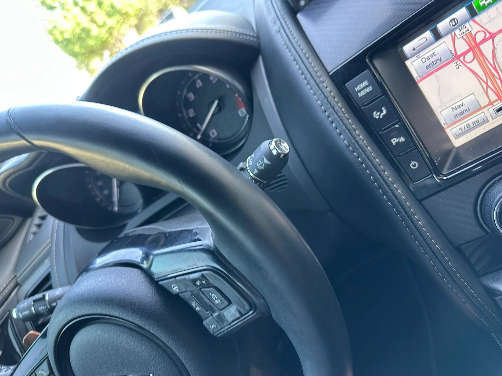 Used 2015 Jaguar F-TYPE R RWD image 36