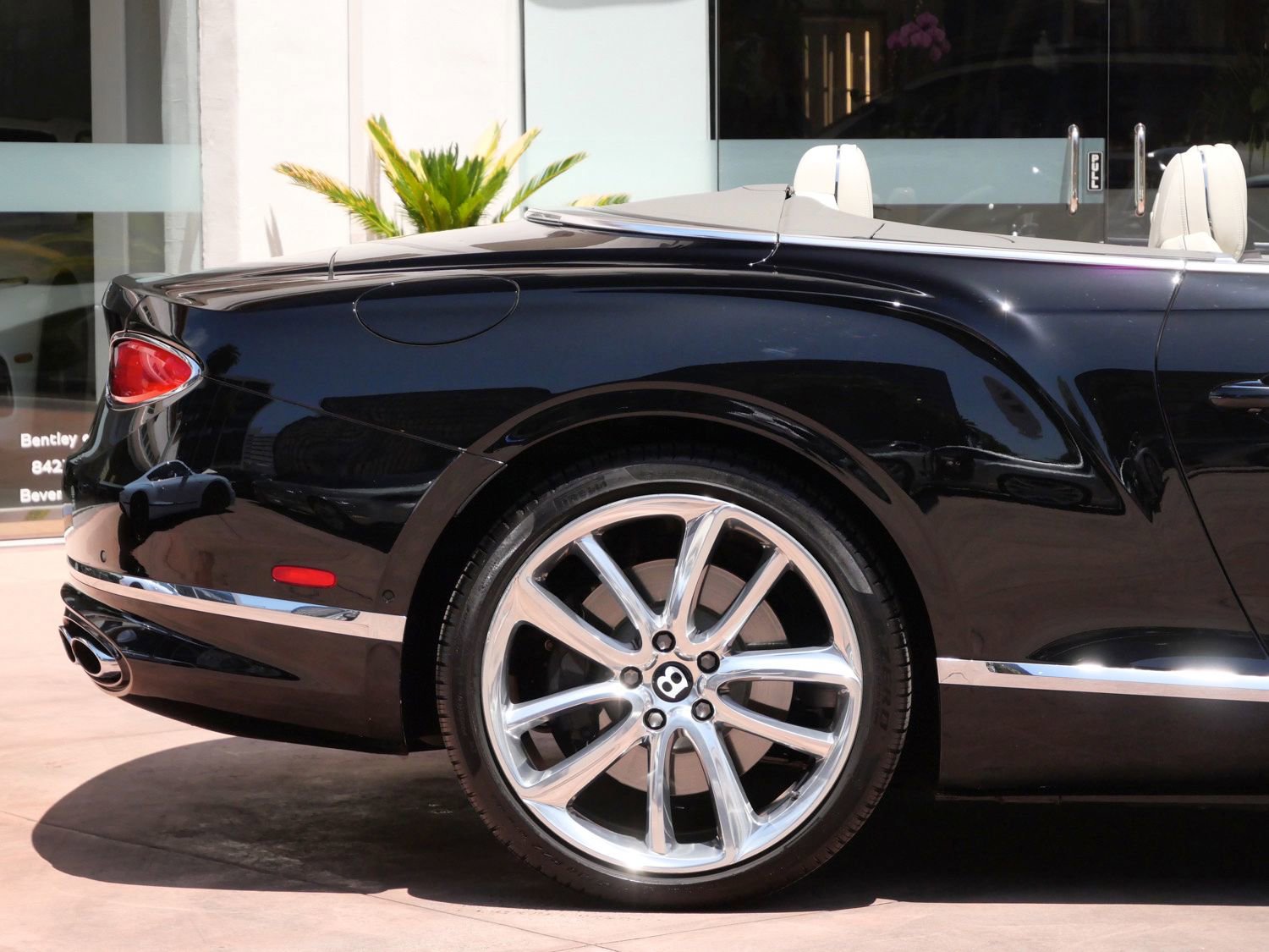 Used 2023 Bentley Continental GT Azure AWD/4WD image 8