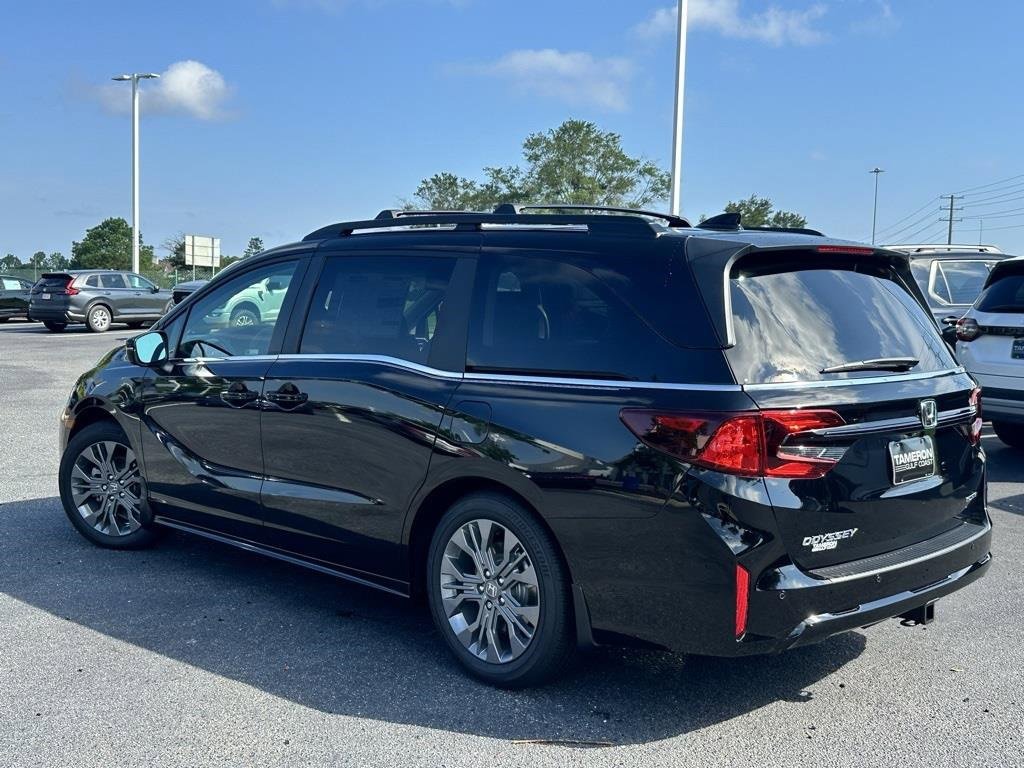New 2026 Honda Odyssey Touring image 5