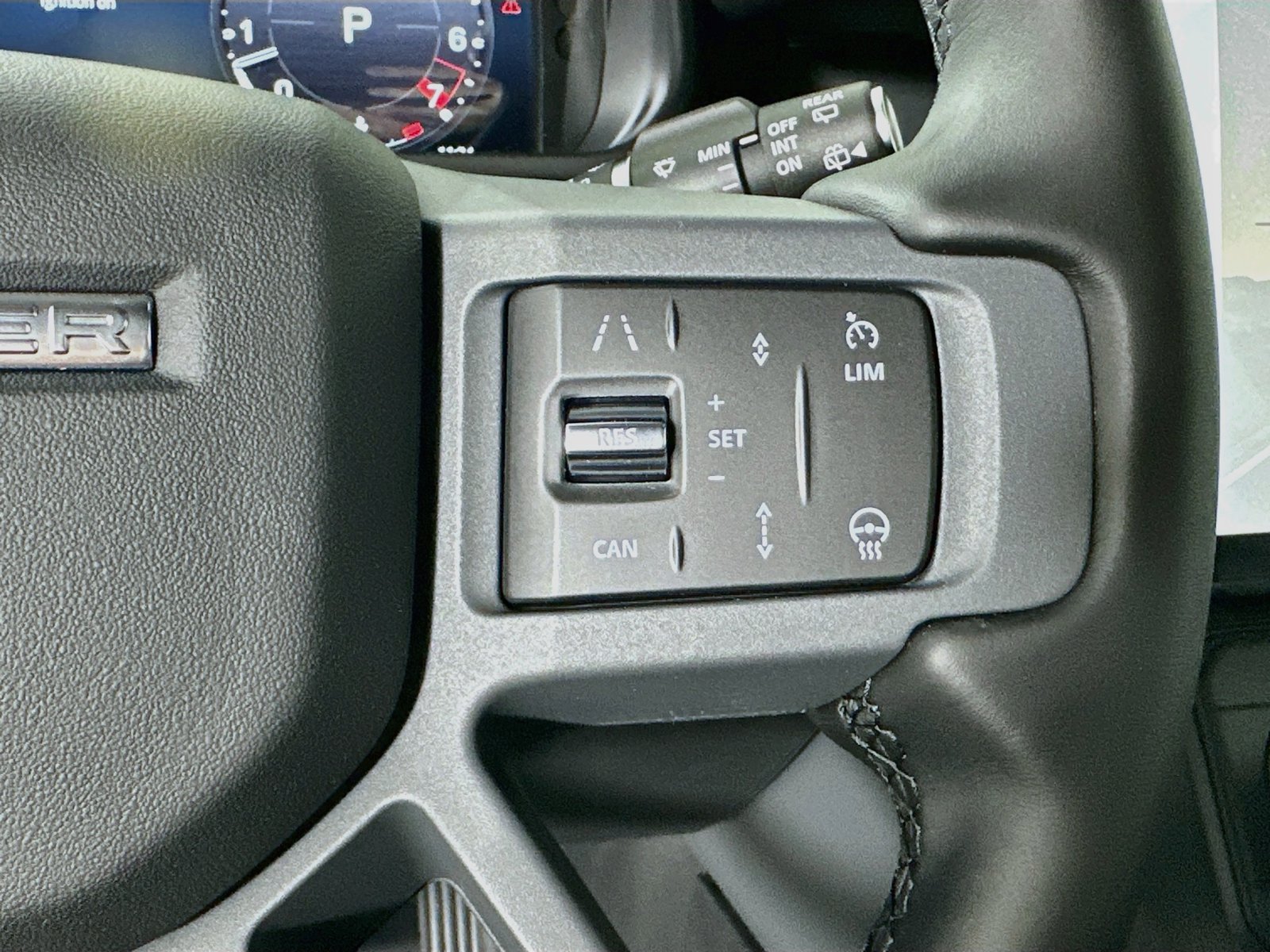 New 2026 Land Rover Defender 110 X-Dynamic SE AWD/4WD image 20