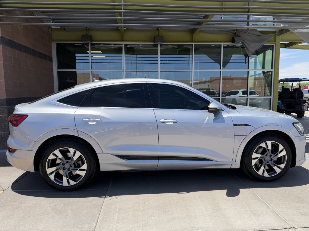 Used 2020 Audi e-tron Premium Plus AWD/4WD image 9