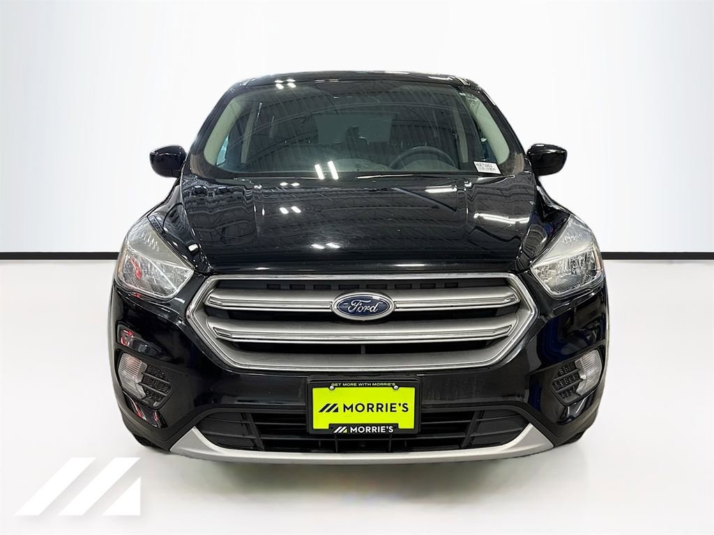 Used 2017 Ford Escape SE image 2