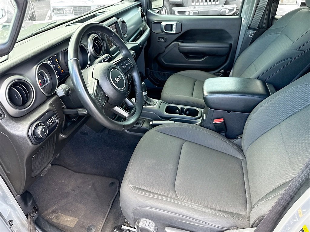 Used 2022 Jeep Gladiator Sport image 25