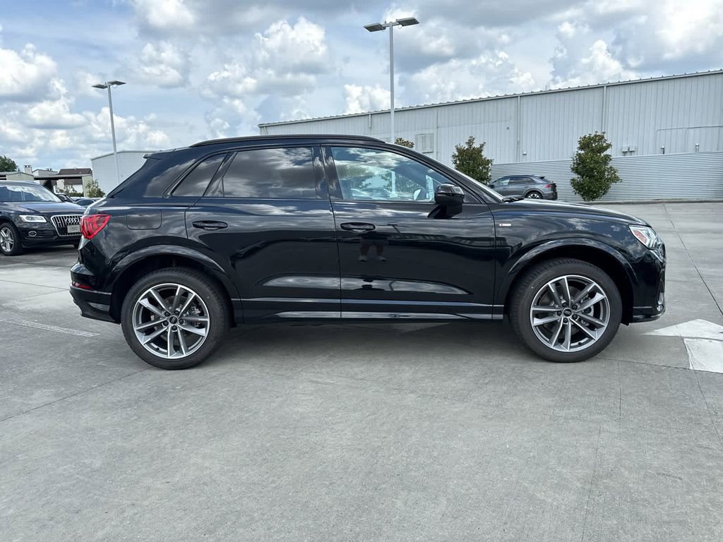 New 2025 Audi Q3 2.0T Premium image 4