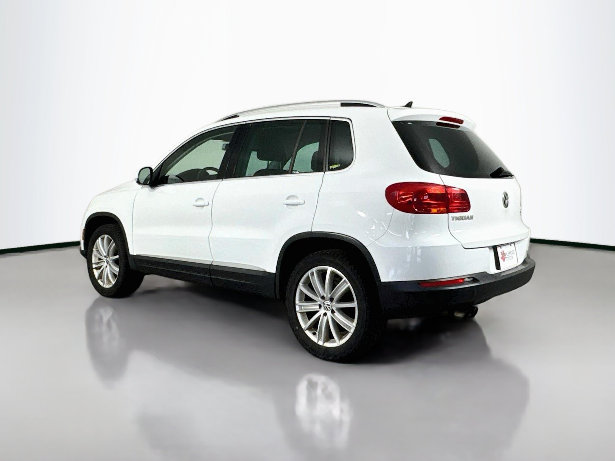 Used 2015 Volkswagen Tiguan SE AWD/4WD image 5